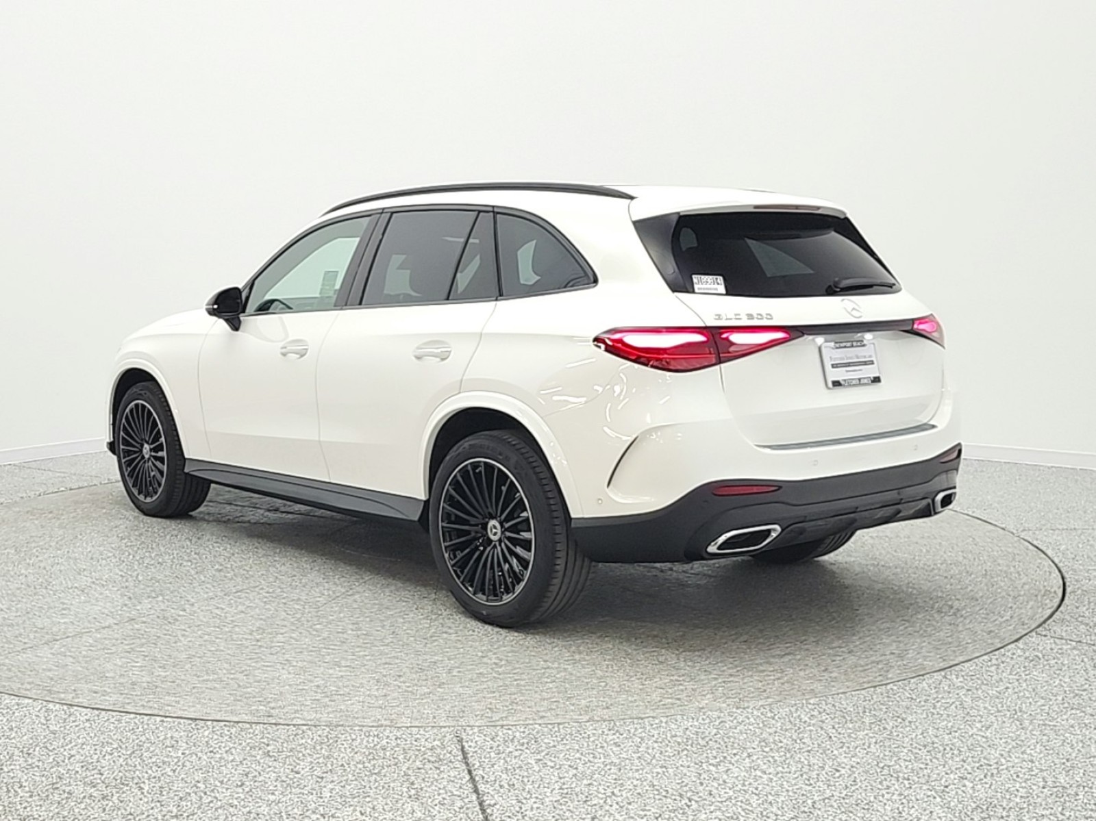 New 2026 Polar White Mercedes-Benz GLC 300 SUV image 7