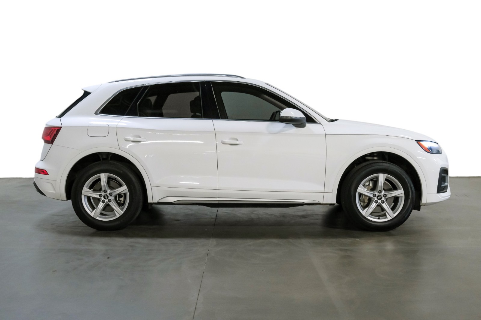 2021 Audi Q5 Premium quattro ConveniencePkg PanoRoof SportWhlPkg 6