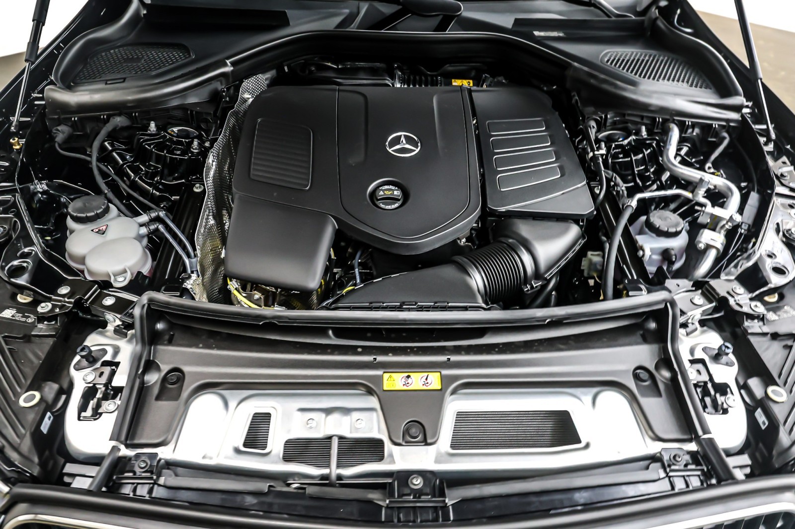 New 2026 Black Mercedes-Benz GLC 300 SUV image 11