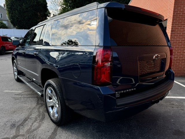 2018 Chevrolet Suburban LT 3