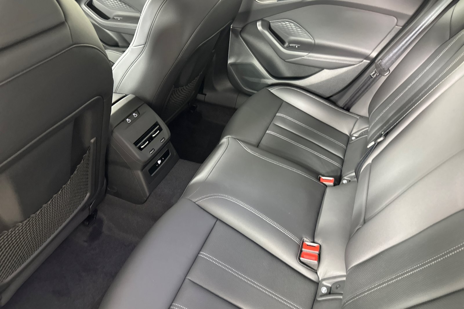 New 2026 Glacier White Metallic Audi Premium Plus 2.0 TFSI quattro image 11