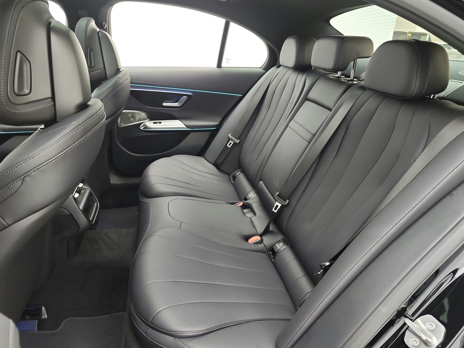 New 2027 Black Mercedes-Benz E 350 RWD Sedan image 11