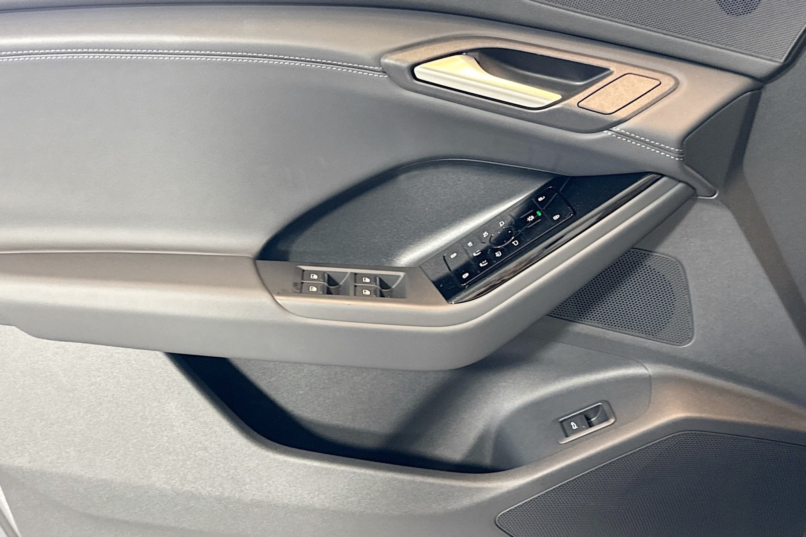 New 2025 Magnet Gray Audi Premium quattro image 16