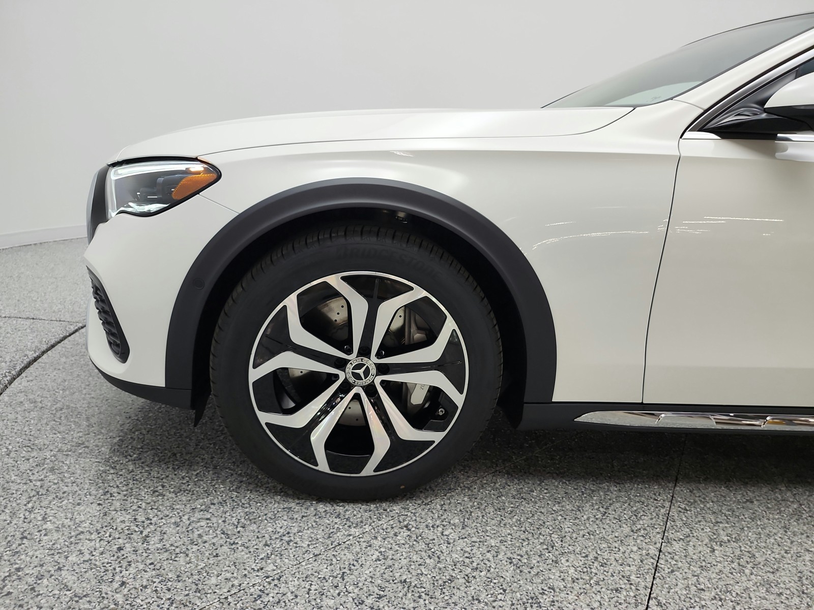 New 2027 Polar White Mercedes-Benz E 450 4MATIC® All-Terrain Wagon image 15
