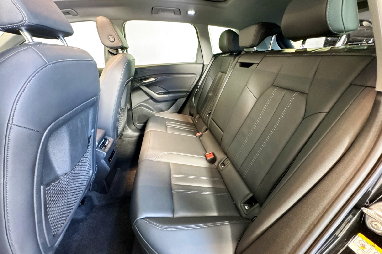 Used 2025 MYTHOS BLACK Audi Premium image 22