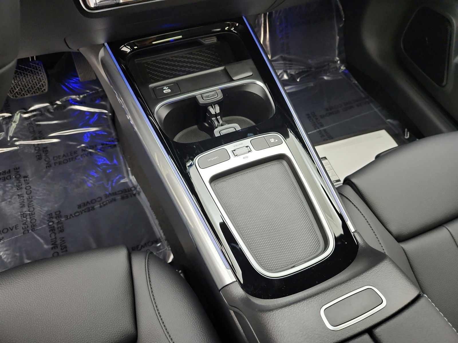 New 2026 Polar White Mercedes-Benz GLA 250 image 9