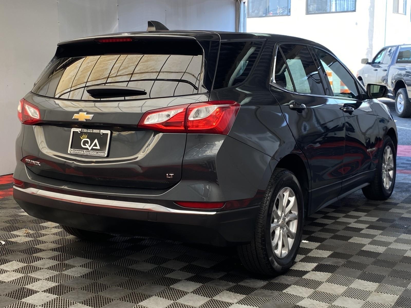 View vehicle photo 6
