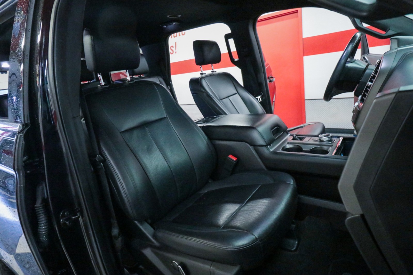 Used Car 2019 Ford Expedition  Xlt For Sale Under $20,000 In Austin, Texas