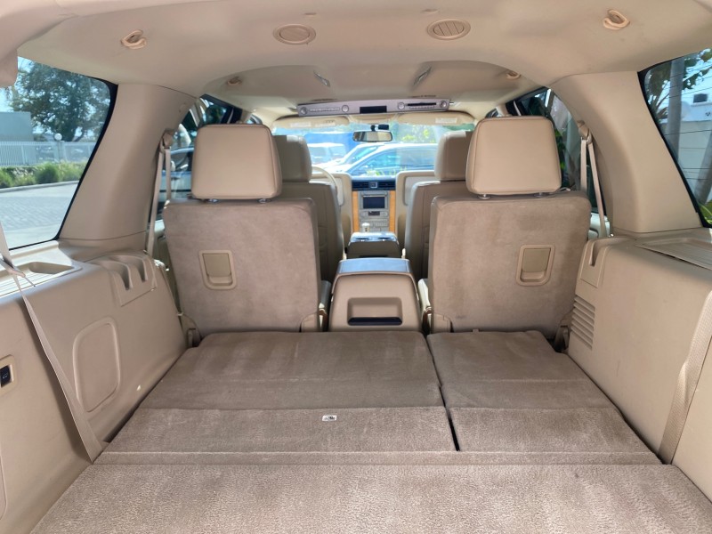 2010 Lincoln Navigator 4WD SUNROOF LOW MILES 31,209 in , 