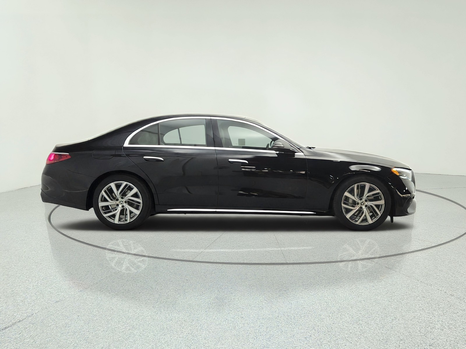 New 2026 Black Mercedes-Benz E 350 RWD Sedan image 4