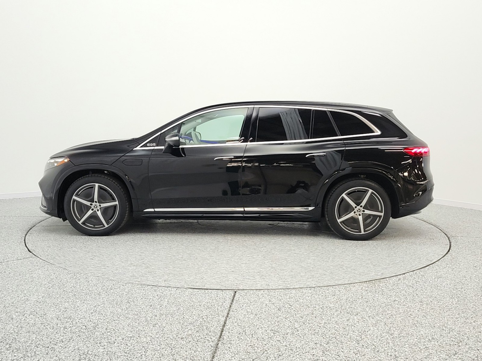 Certified Used 2023 Obsidian Black Metallic Mercedes-Benz EQS 580 4MATIC® SUV image 8