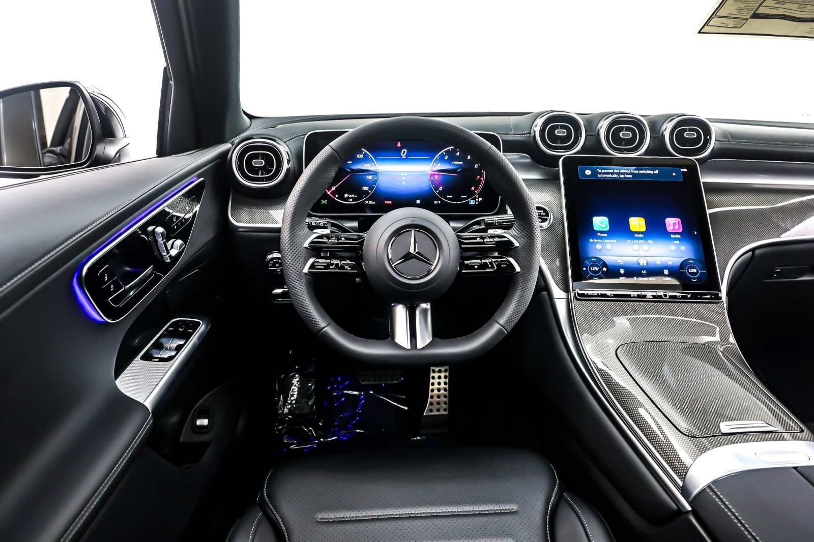 New 2026 Black Mercedes-Benz GLC 300 SUV image 4