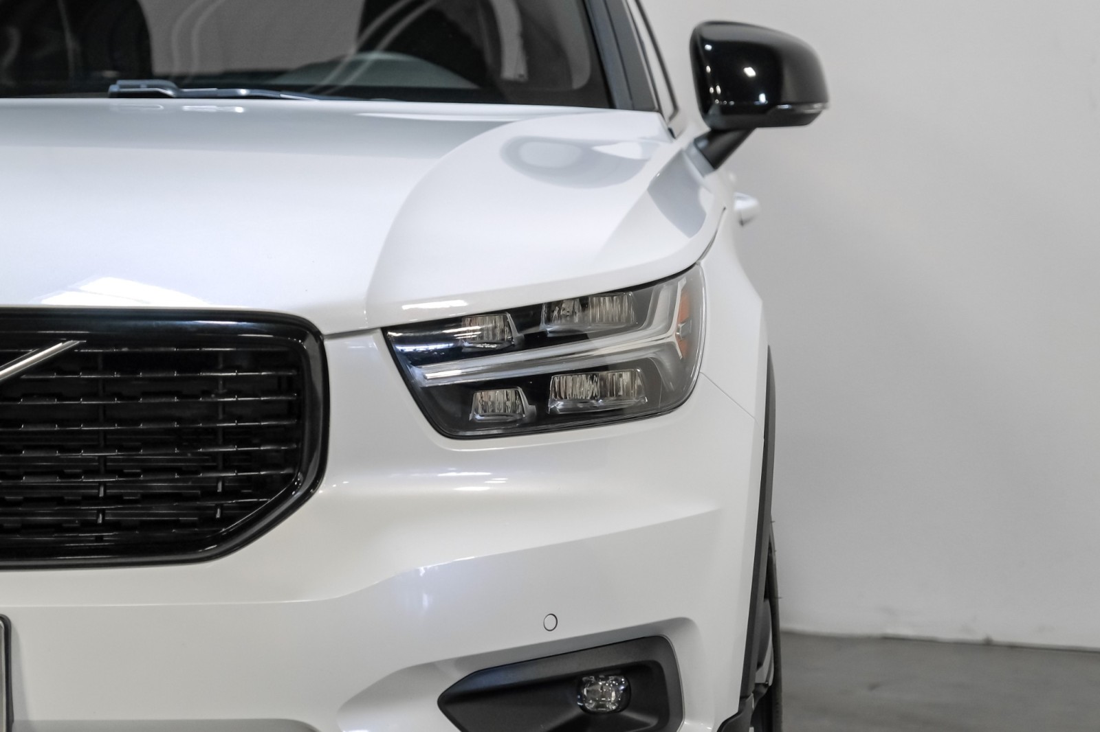 2021 Volvo XC40 T5 AWD R-Design ClimatePkg POLESTAR ProtectionPkg RearSpoiler 51