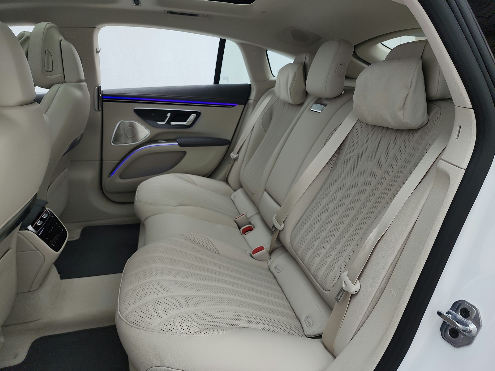 New 2026 Polar White Mercedes-Benz EQS 450 image 11