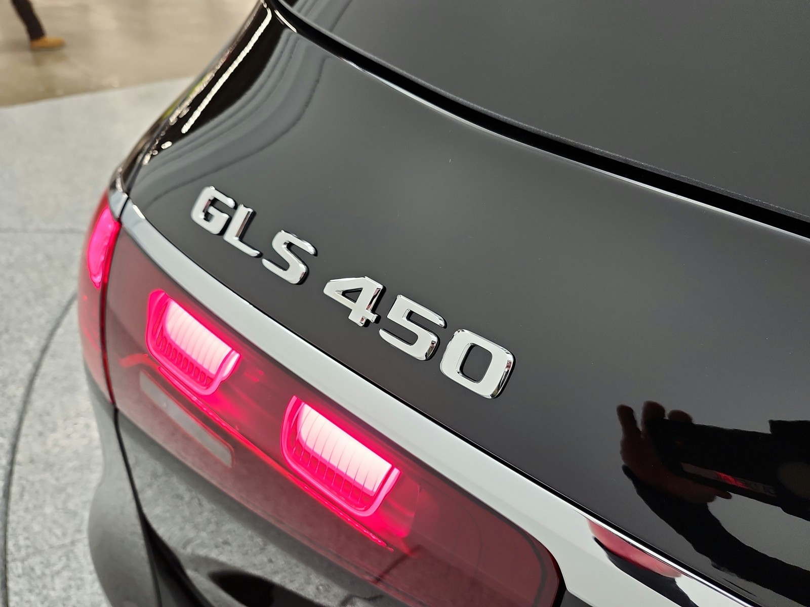 New 2026 Black Mercedes-Benz GLS 450 image 23