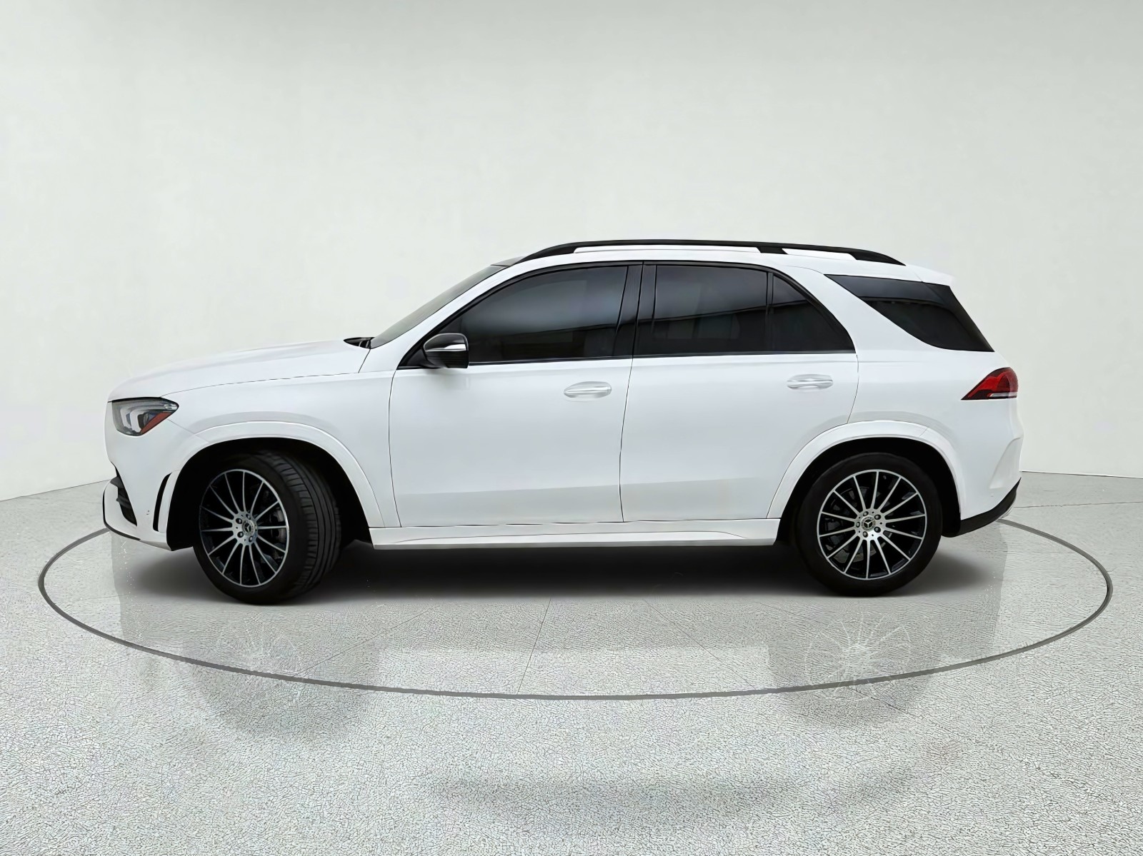Certified Used 2021 Polar White Mercedes-Benz GLE 450 image 14