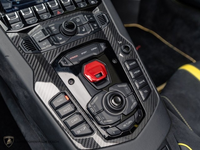 Lamborghini Aventador