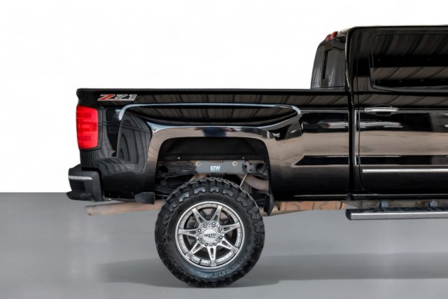 2015 Chevrolet Silverado 2500HD Built After Aug LTZ 6