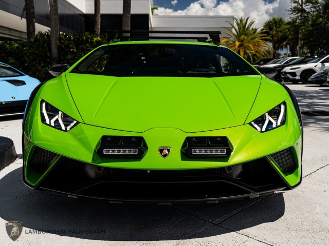 2023 Lamborghini Huracan Sterrato  in , 