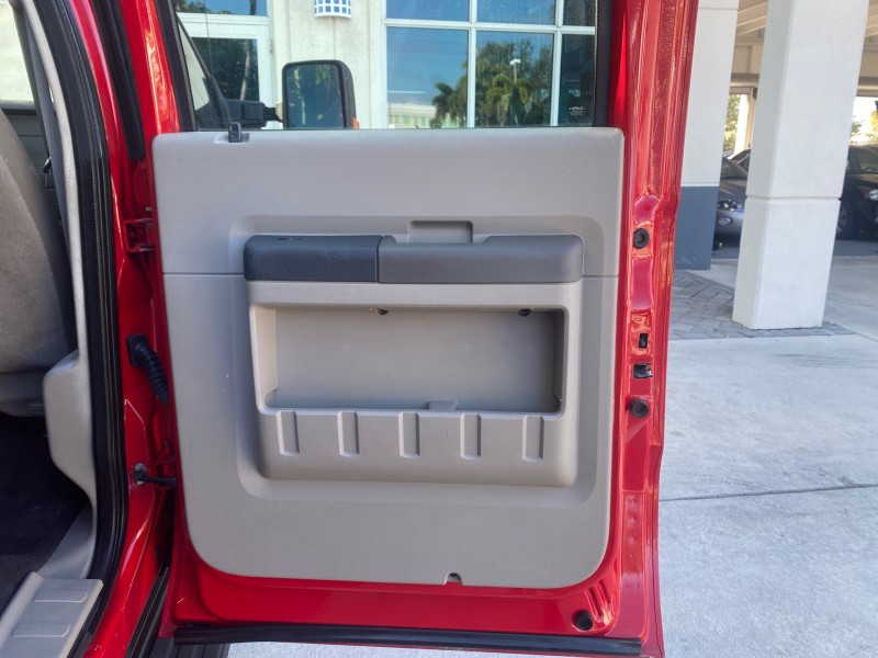 2008 Ford Super Duty F-350 DRW XL LOW MILES 43,076 4WD in ,