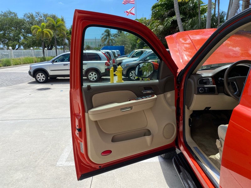 2009 Chevrolet Avalanche LT PU LOW MILES 58,696 in ,