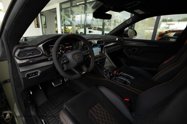 2023 Lamborghini Urus Performante in , 