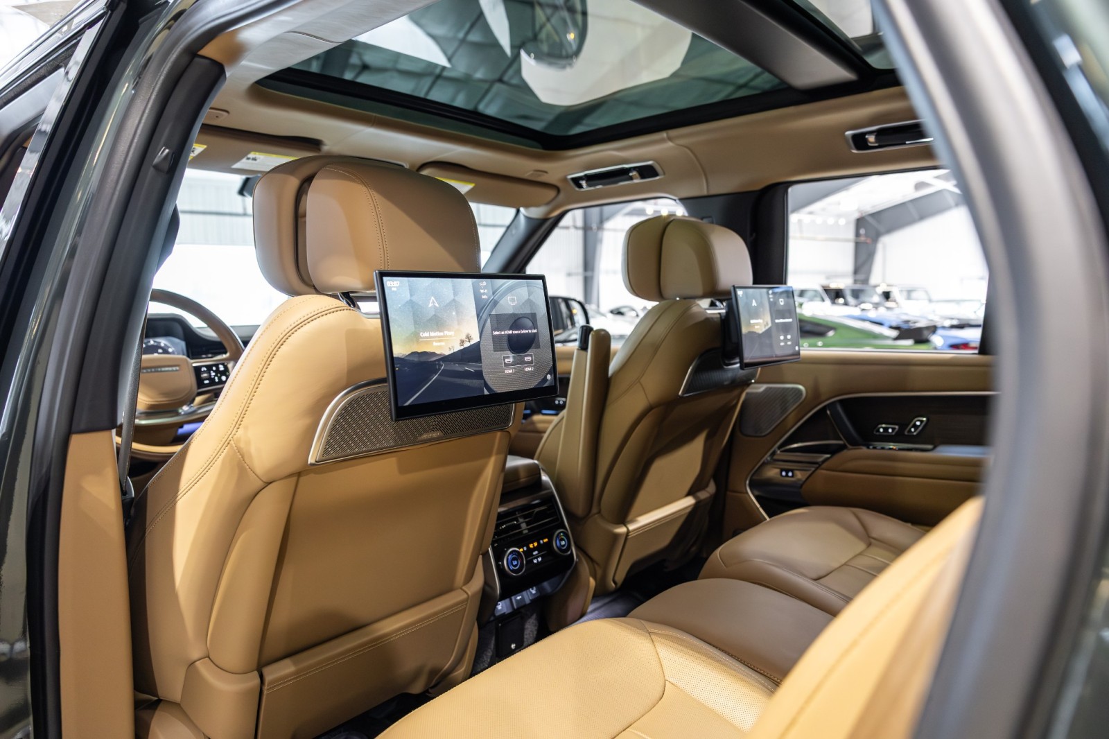 Used Car 2025 Land Rover Range Rover  Autobiography For Sale Under $150,000 In Boerne, Texas