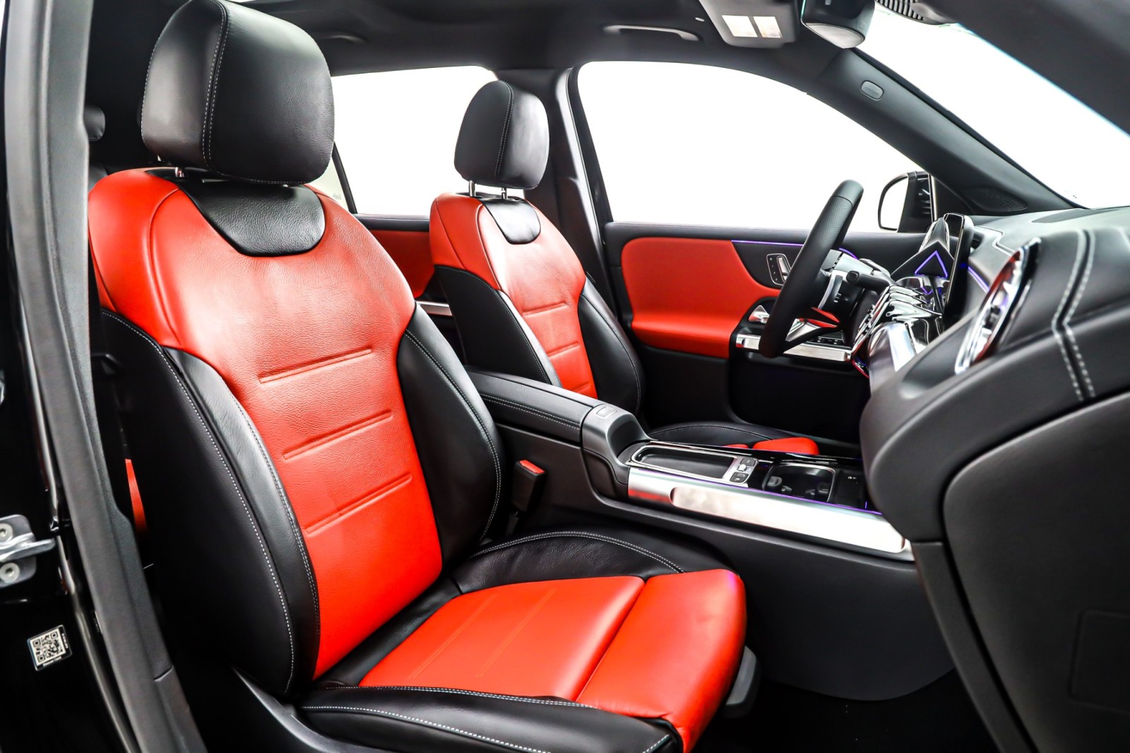 New 2026 Night Black Mercedes-Benz GLB 250 SUV image 7