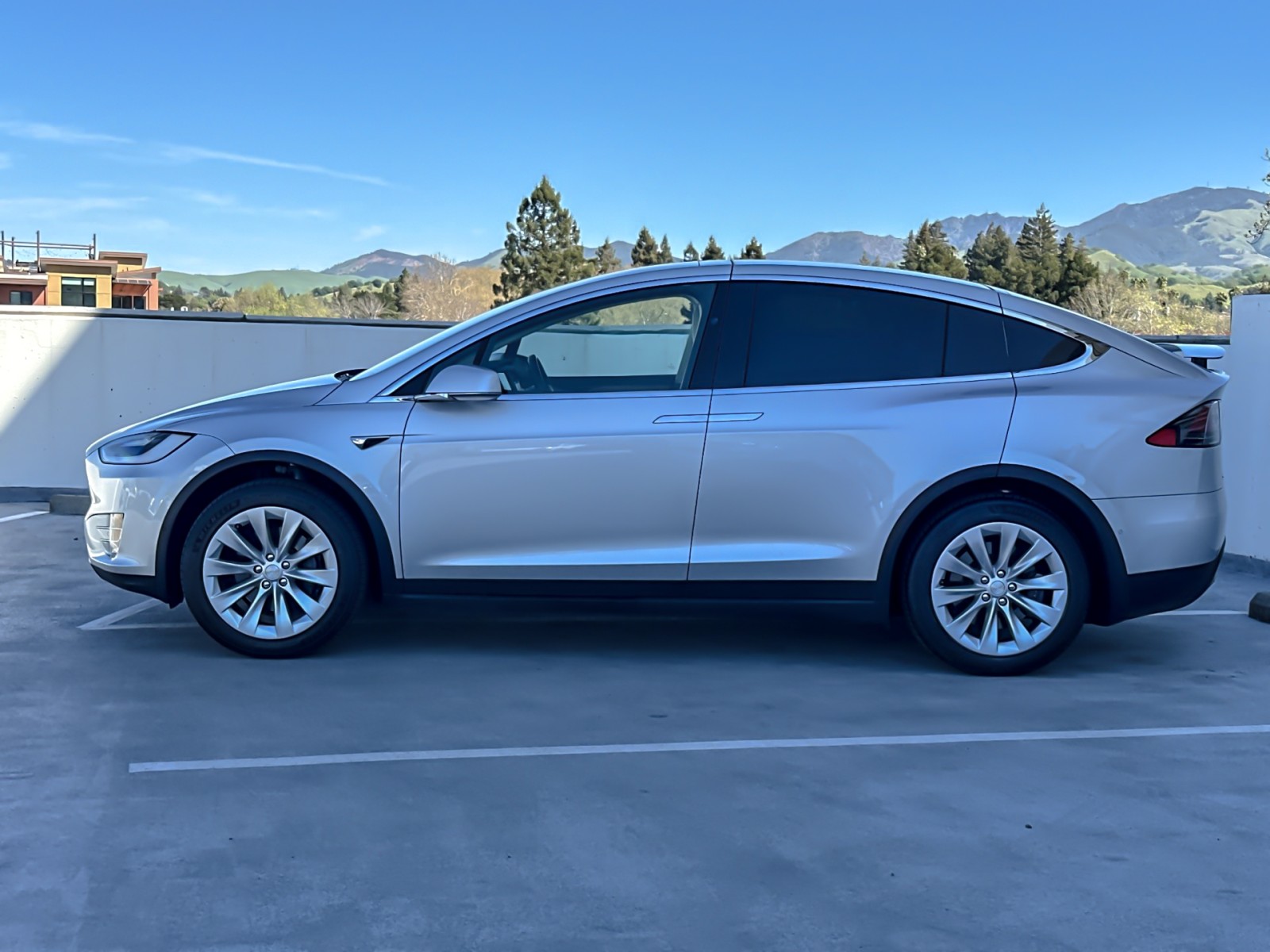 Used 2018 Tesla Model X 100D with VIN 5YJXCAE22JF101503 for sale in Walnut Creek, CA