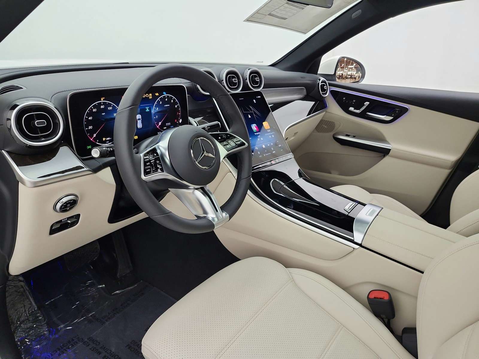New 2027 Polar White Mercedes-Benz GLC 300 SUV image 10