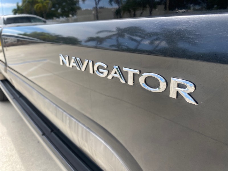 2004 Lincoln Navigator LOW MILES 67,511 SUNROOF in ,