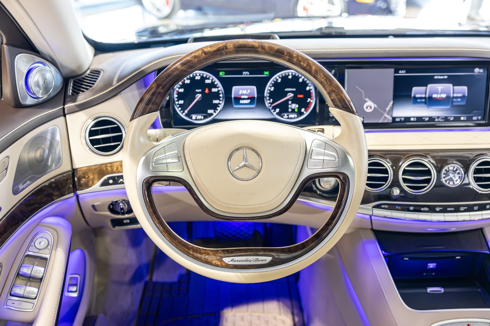 Used Car 2016 Mercedes-benz S-class  Maybach S 600 - One Owner - Ruby Black Paint - Executive Rear Seat Package Plus For Sale Under $70,000 In Boerne, Texas