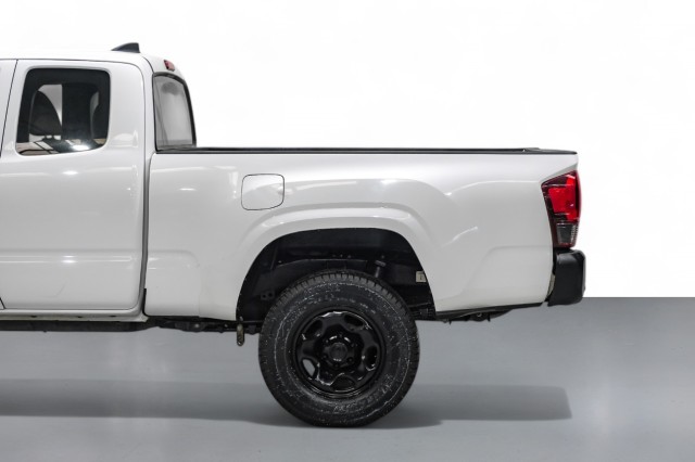 2018 Toyota Tacoma SR5 11