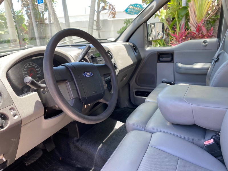 2005 Ford F-150 PU STX LOW MILES 18,931 in , 