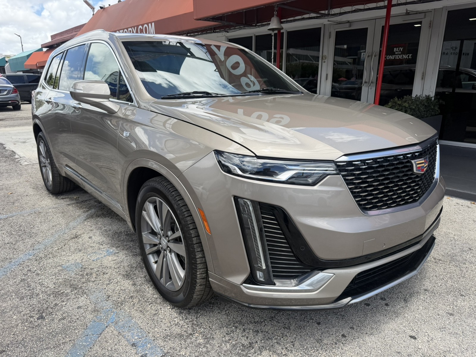 2022 Cadillac XT6 - $25,988