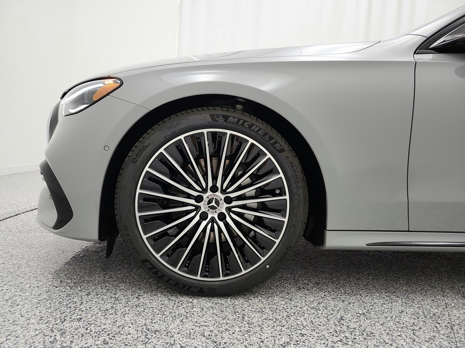 New 2026 MANUFAKTUR Alpine Grey Mercedes-Benz E 350 RWD Sedan image 13
