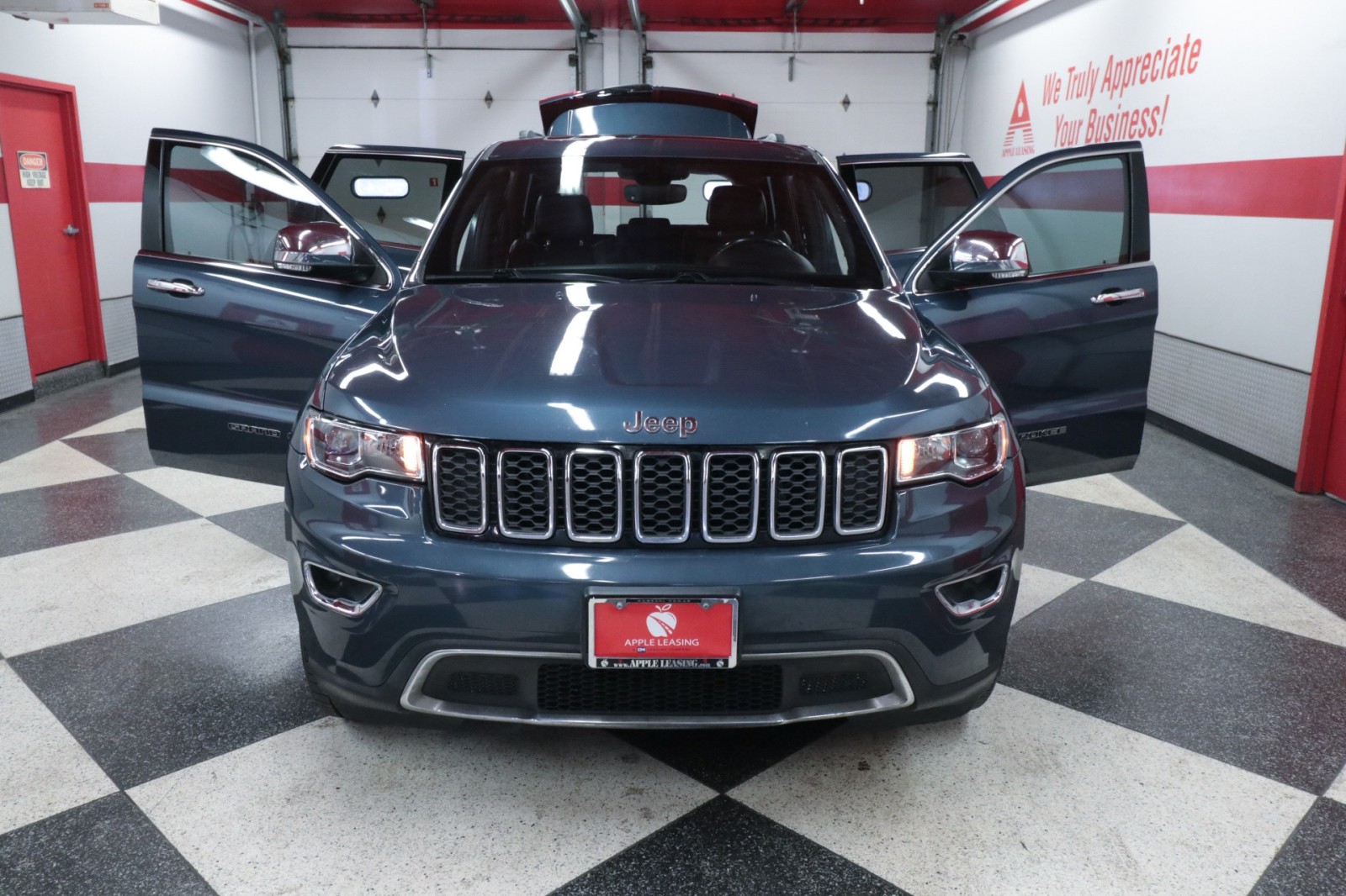 Used Car 2021 Jeep Grand Cherokee  Limited For Sale Under $25,000 In Austin, Texas