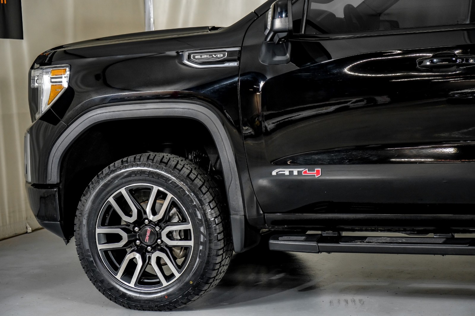 2020 GMC Sierra 1500 AT4 12