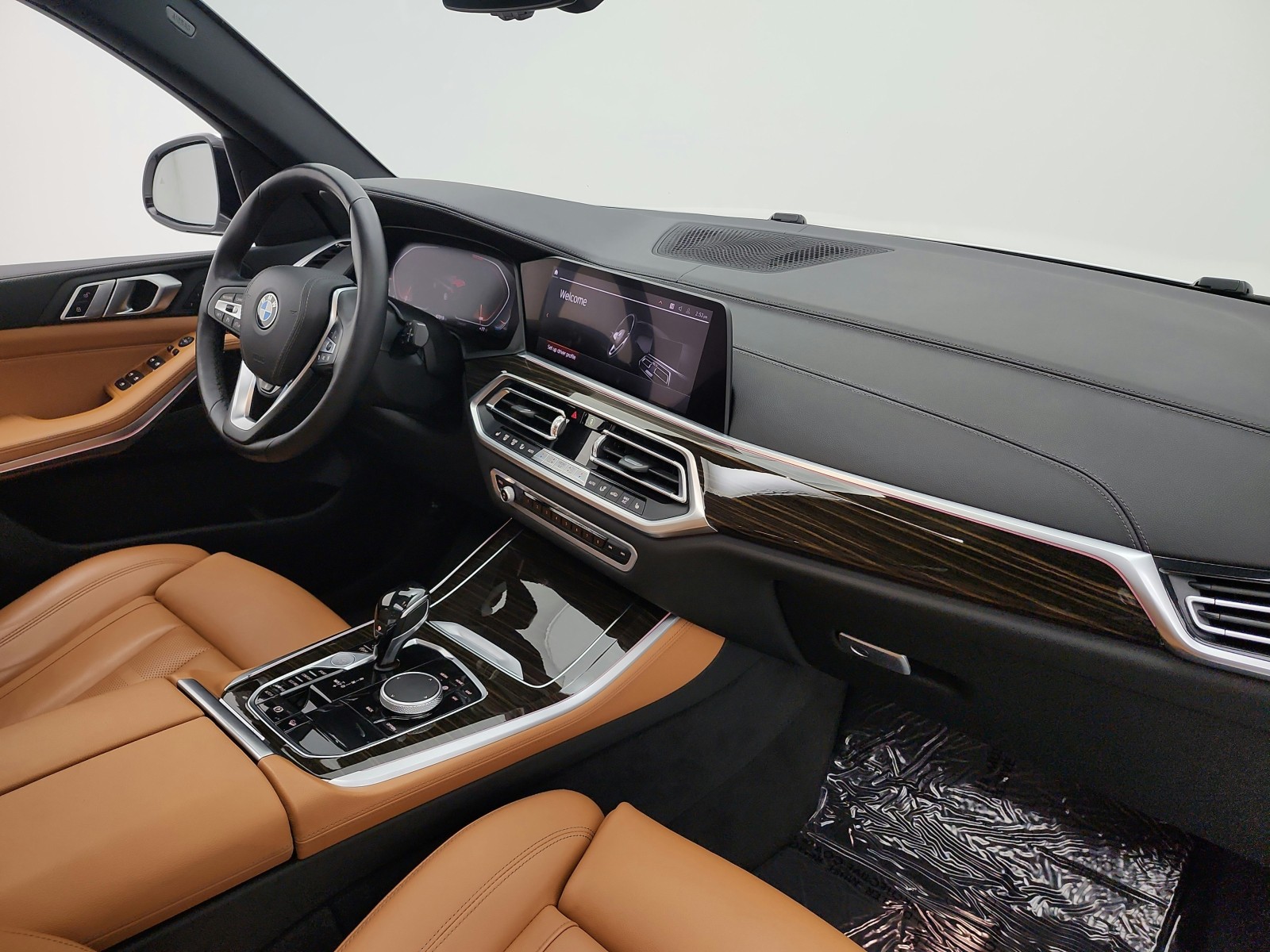 Used 2019 Mineral White Metallic BMW xDrive40i Sports Activity Vehicle image 27