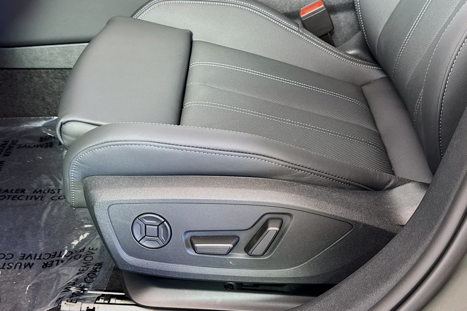 New 2025 Chronos Gray Metallic Audi Premium Plus 2.0 TFSI quattro image 19