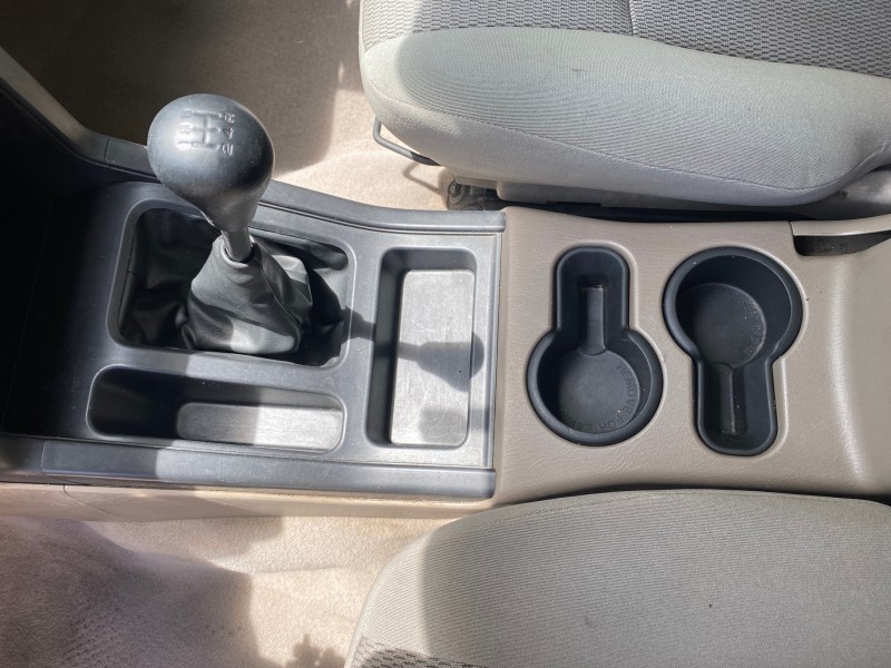 2004 Nissan Frontier 2WD XE LOW MILES 70,694 PU in , 