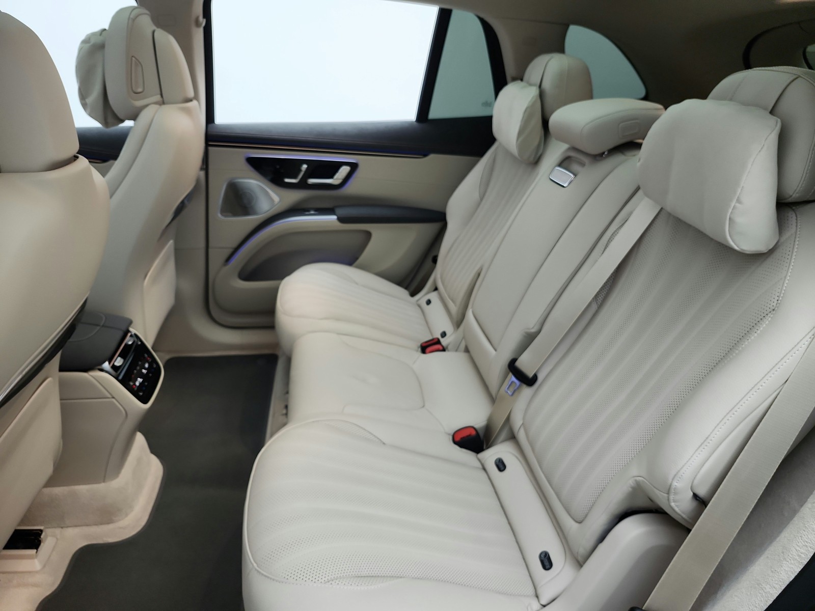 New 2027 Sonoran Brown Metallic Mercedes-Benz EQS 400 4MATIC® SUV image 11