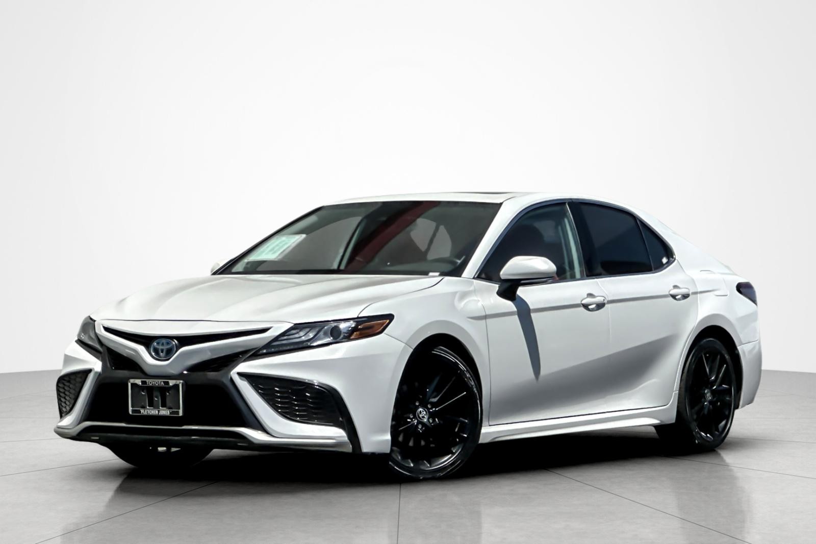 2023 Toyota Camry Hybrid XSE