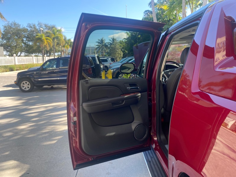 2007 Cadillac Escalade EXT LOW MILES 13,852 1 OWNER 4WD in , 