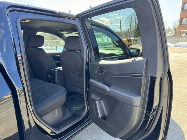 2023 Chevrolet Colorado 4WD LT 18