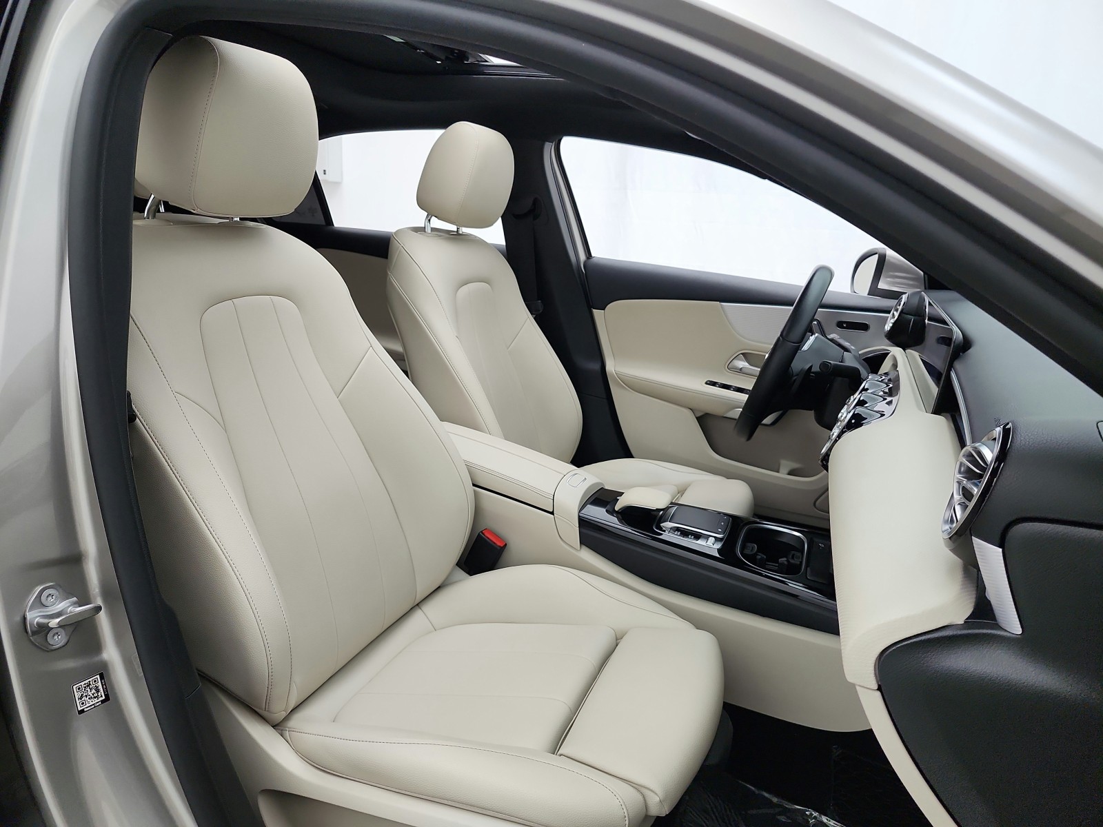 Used 2020 Mojave Silver Metallic Mercedes-Benz A 220 Sedan image 20