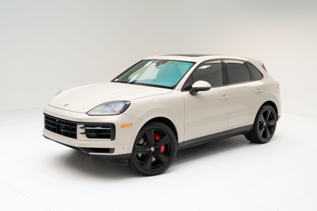 2025  Cayenne S in , 