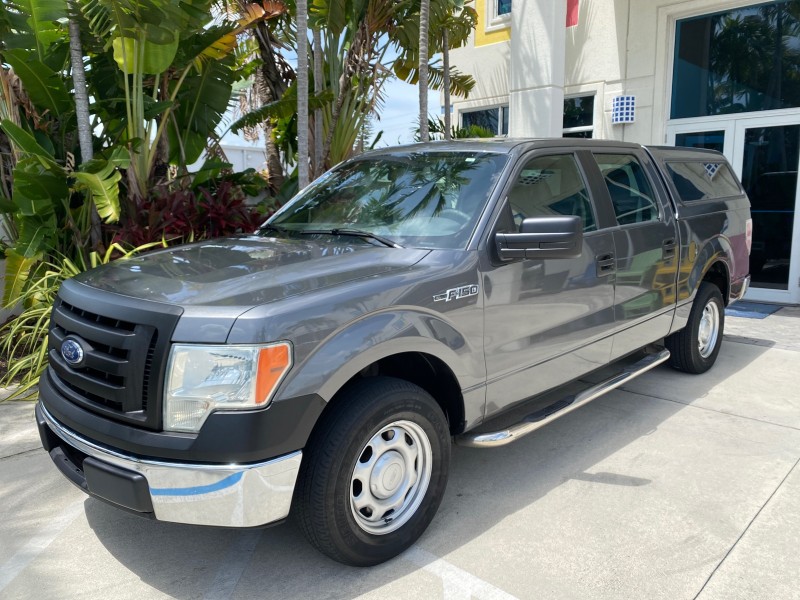 2010 Ford F-150 4 DR CREW XL LOW MILES 34,625 in , 