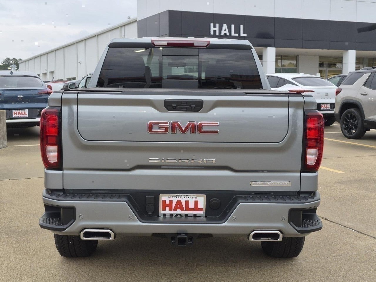 View vehicle photo 4