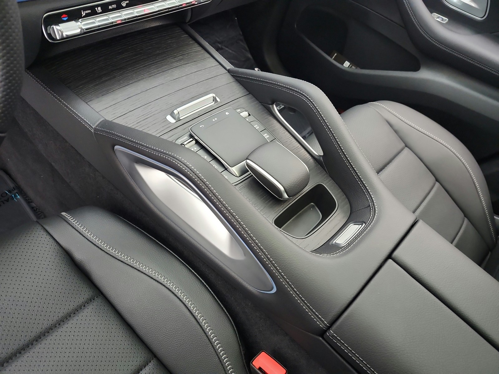 New 2027 Obsidian Black Metallic Mercedes-Benz GLE 450 4MATIC® SUV image 10